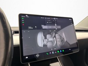 Tesla Model 3 bild 25