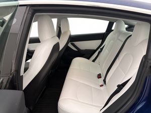 Tesla Model 3 bild 18