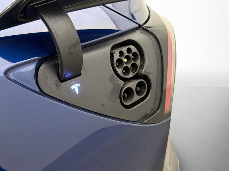 Tesla Model 3 bild 17