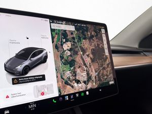 Tesla Model Y bild 27