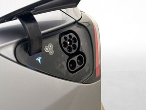 Tesla Model Y bild 17