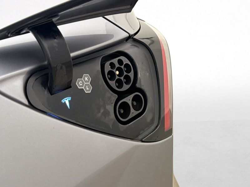 Tesla Model Y bild 17