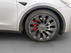 Tesla Model Y bild 13