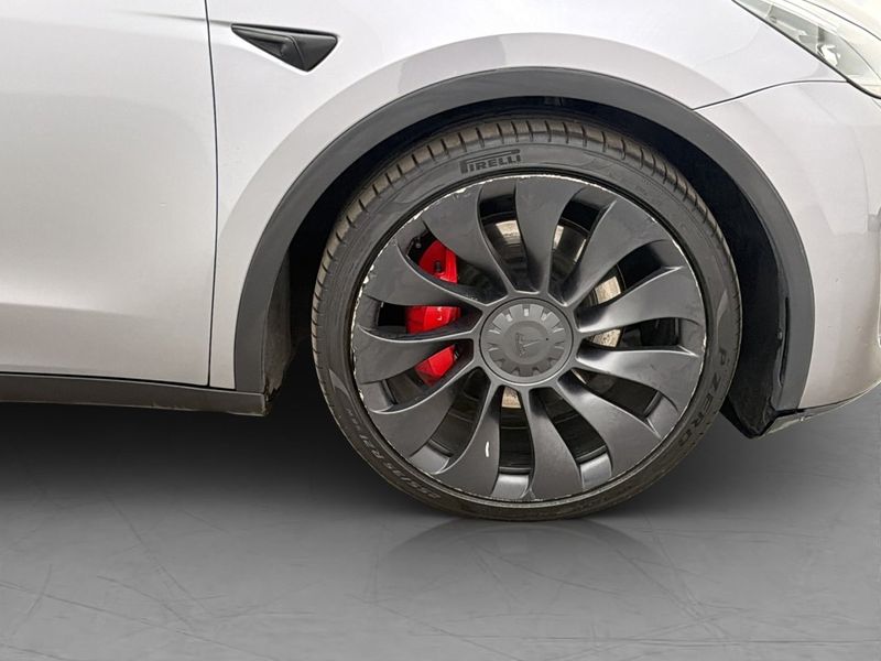 Tesla Model Y bild 13