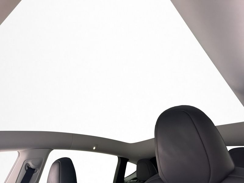 Tesla Model Y bild 23