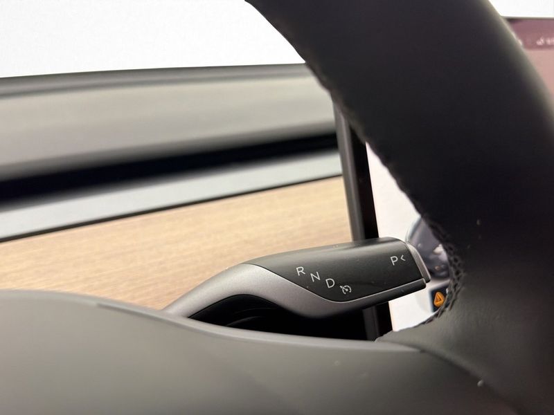 Tesla Model Y bild 34
