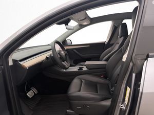 Tesla Model Y bild 22