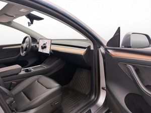 Tesla Model Y bild 15