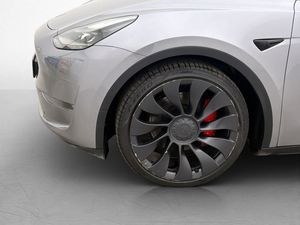 Tesla Model Y bild 10