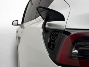 Tesla Model Y bild 19