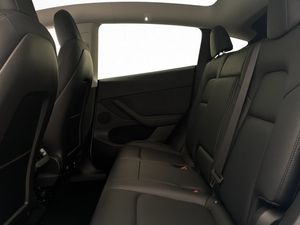 Tesla Model Y bild 20