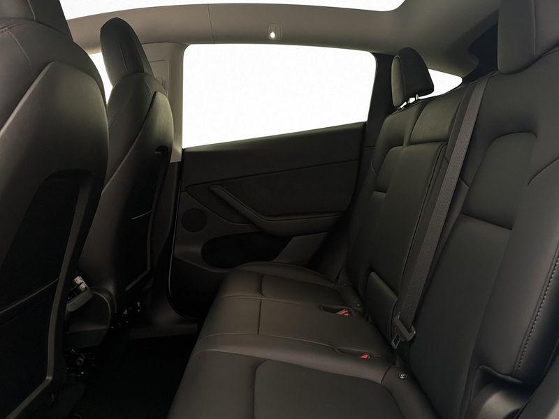 Tesla Model Y bild 20