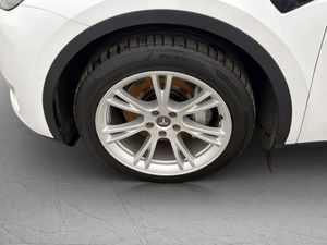 Tesla Model Y bild 10