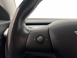 Tesla Model 3 bild 23