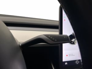 Tesla Model 3 bild 25