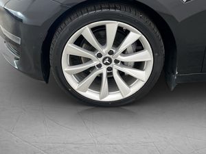 Tesla Model 3 bild 10