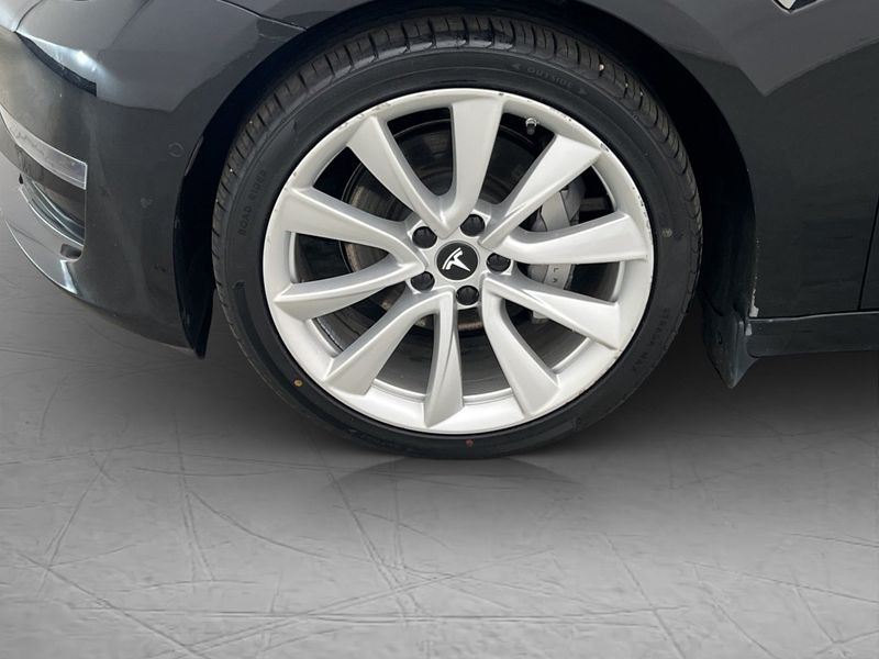 Tesla Model 3 bild 10