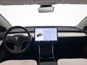 Tesla Model 3 bild 18