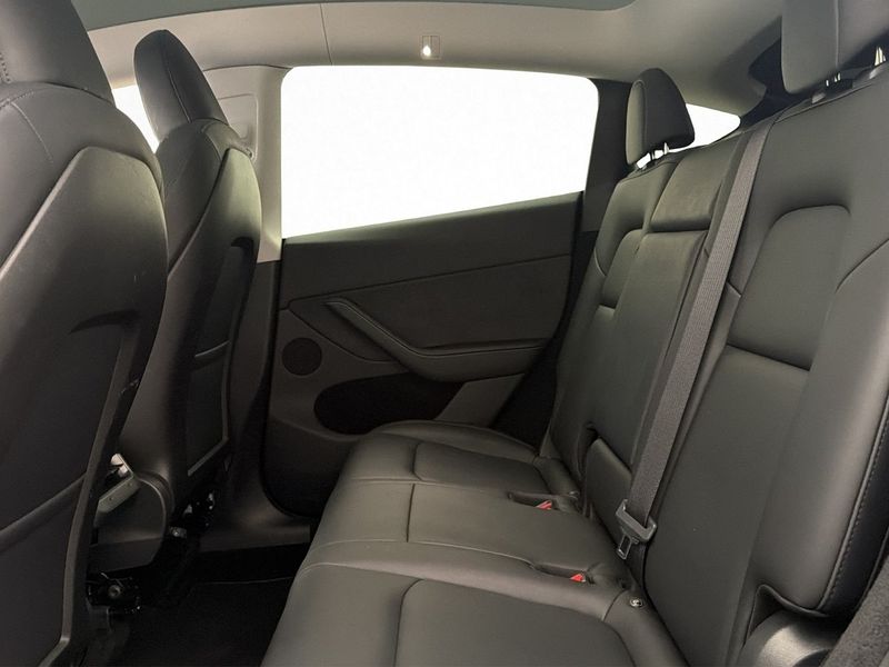 Tesla Model Y bild 20