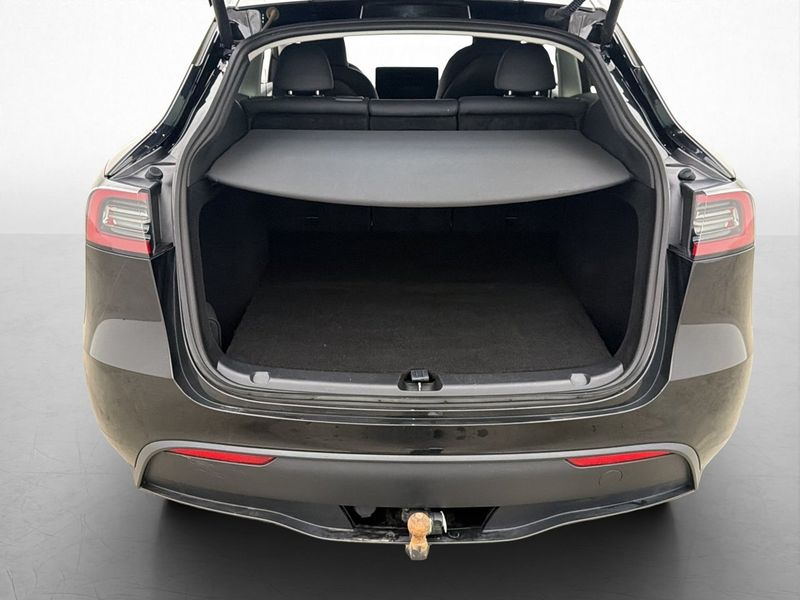 Tesla Model Y bild 17
