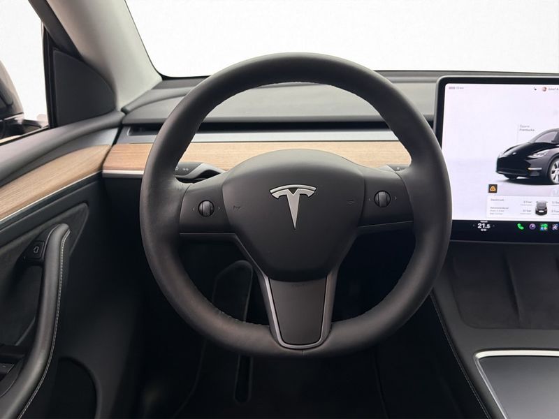 Tesla Model Y bild 22