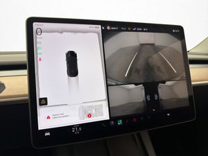 Tesla Model Y bild 27