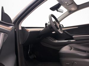 Tesla Model Y bild 22