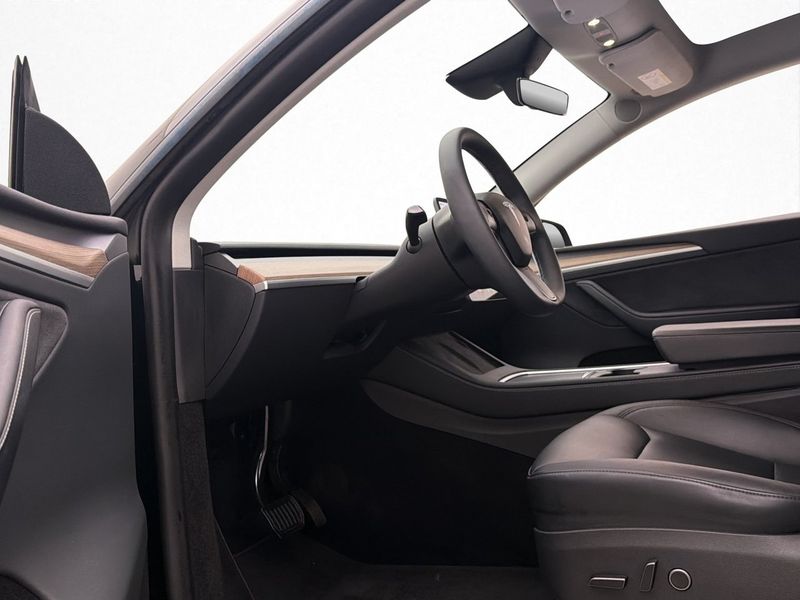 Tesla Model Y bild 22