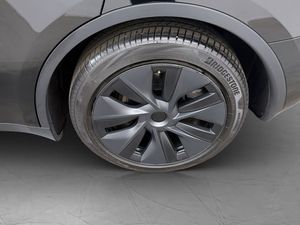 Tesla Model Y bild 11