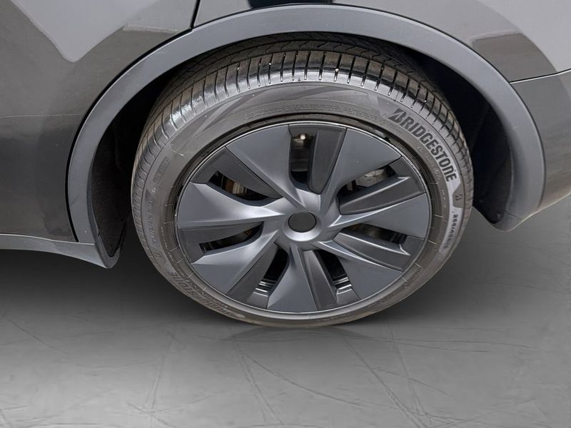 Tesla Model Y bild 11