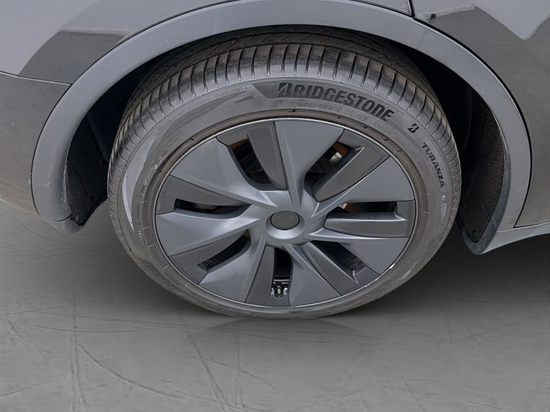 Tesla Model Y bild 12