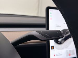 Tesla Model Y bild 34