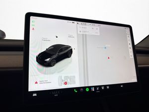 Tesla Model Y bild 25