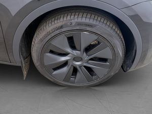 Tesla Model Y bild 13