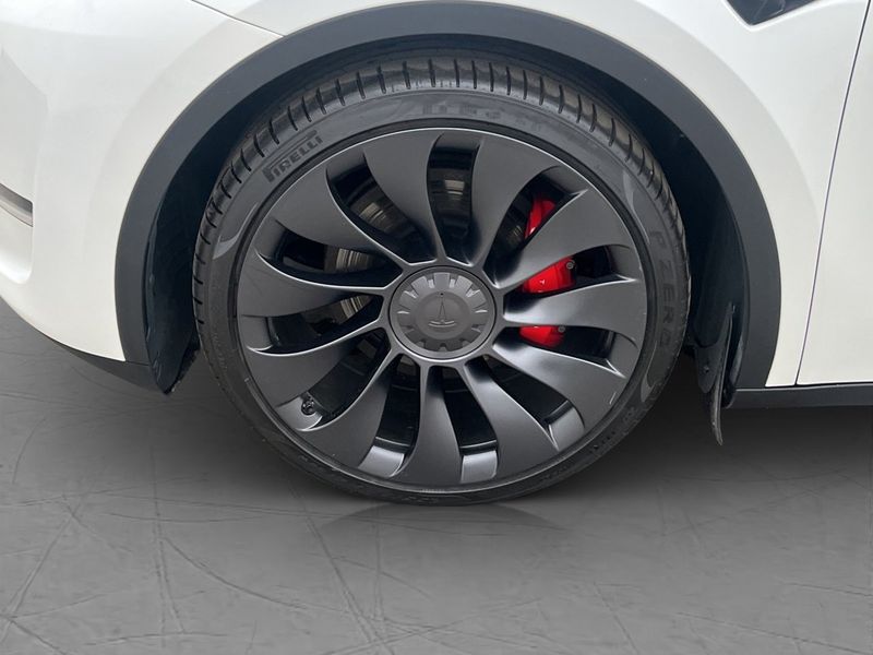 Tesla Model Y bild 10