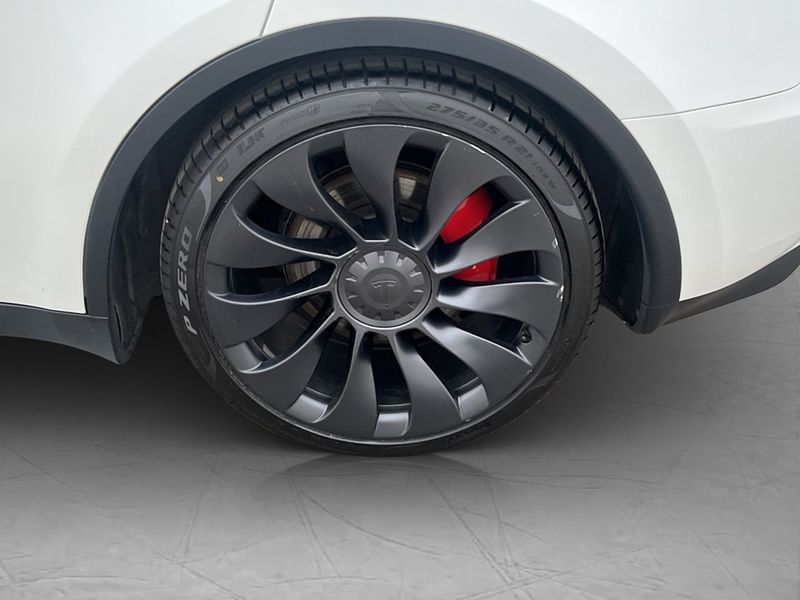 Tesla Model Y bild 11