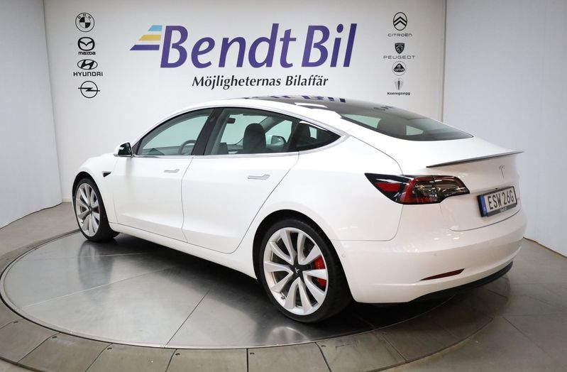 Tesla Model 3 bild 8