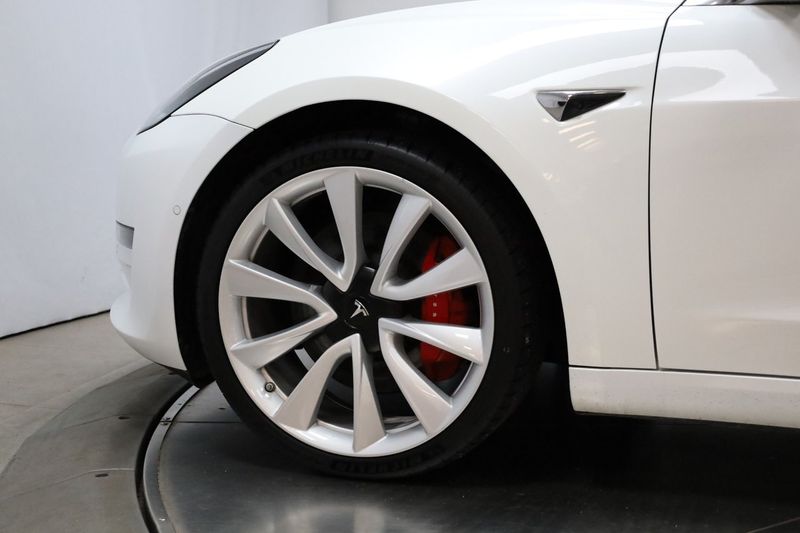 Tesla Model 3 bild 25