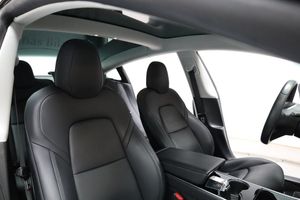 Tesla Model 3 bild 20