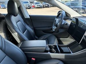 Tesla Model 3 bild 4