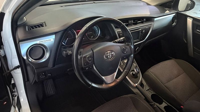 Toyota Auris bild 7