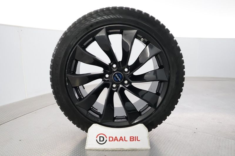 Tesla Model Y bild 24
