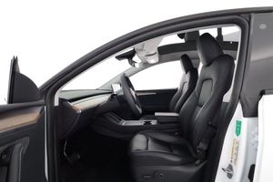 Tesla Model Y bild 10