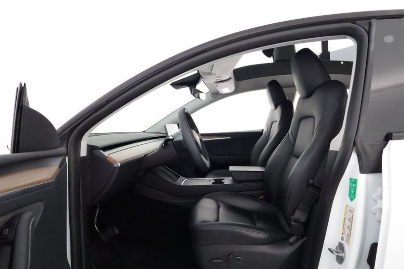 Tesla Model Y bild 10