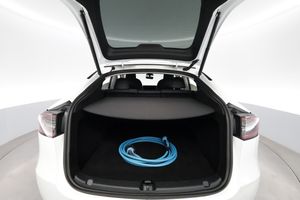 Tesla Model Y bild 25