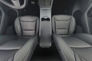 Tesla Model Y bild 14