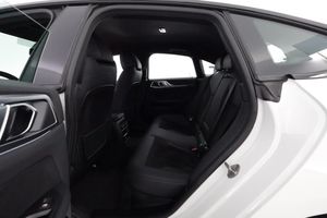 BMW i4 bild 12
