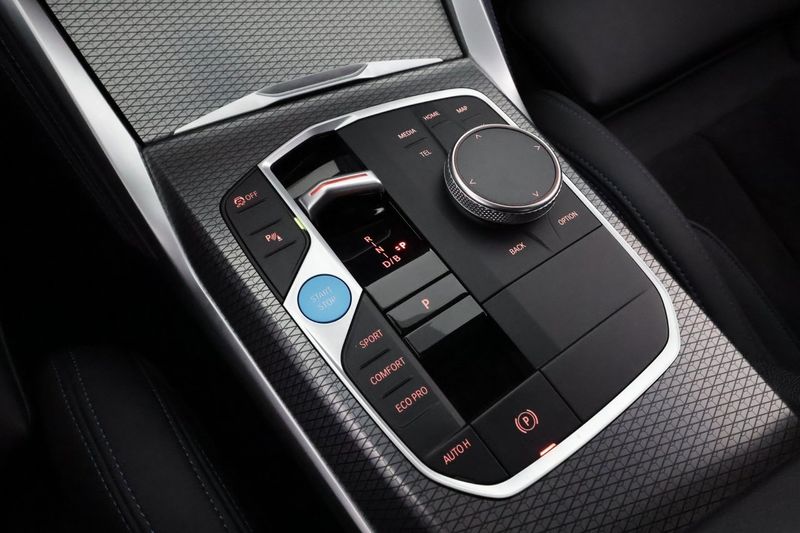 BMW i4 bild 25