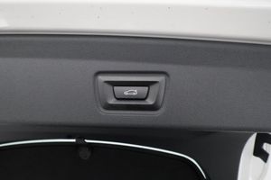 BMW i4 bild 28