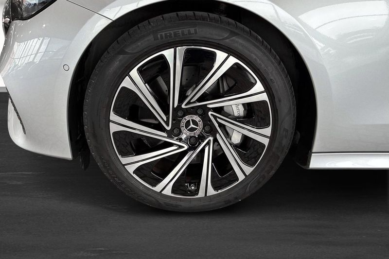 Mercedes E300 bild 5